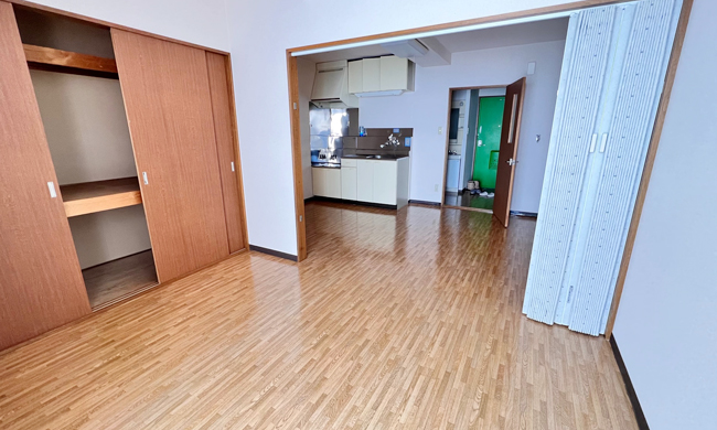 apartment 沼田町南1条4丁目8番38号