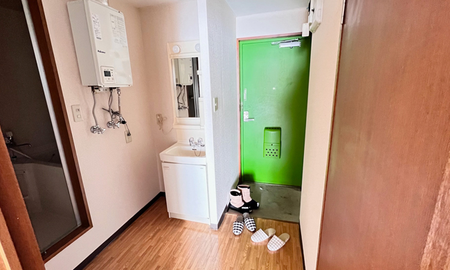 apartment 沼田町南1条4丁目8番38号